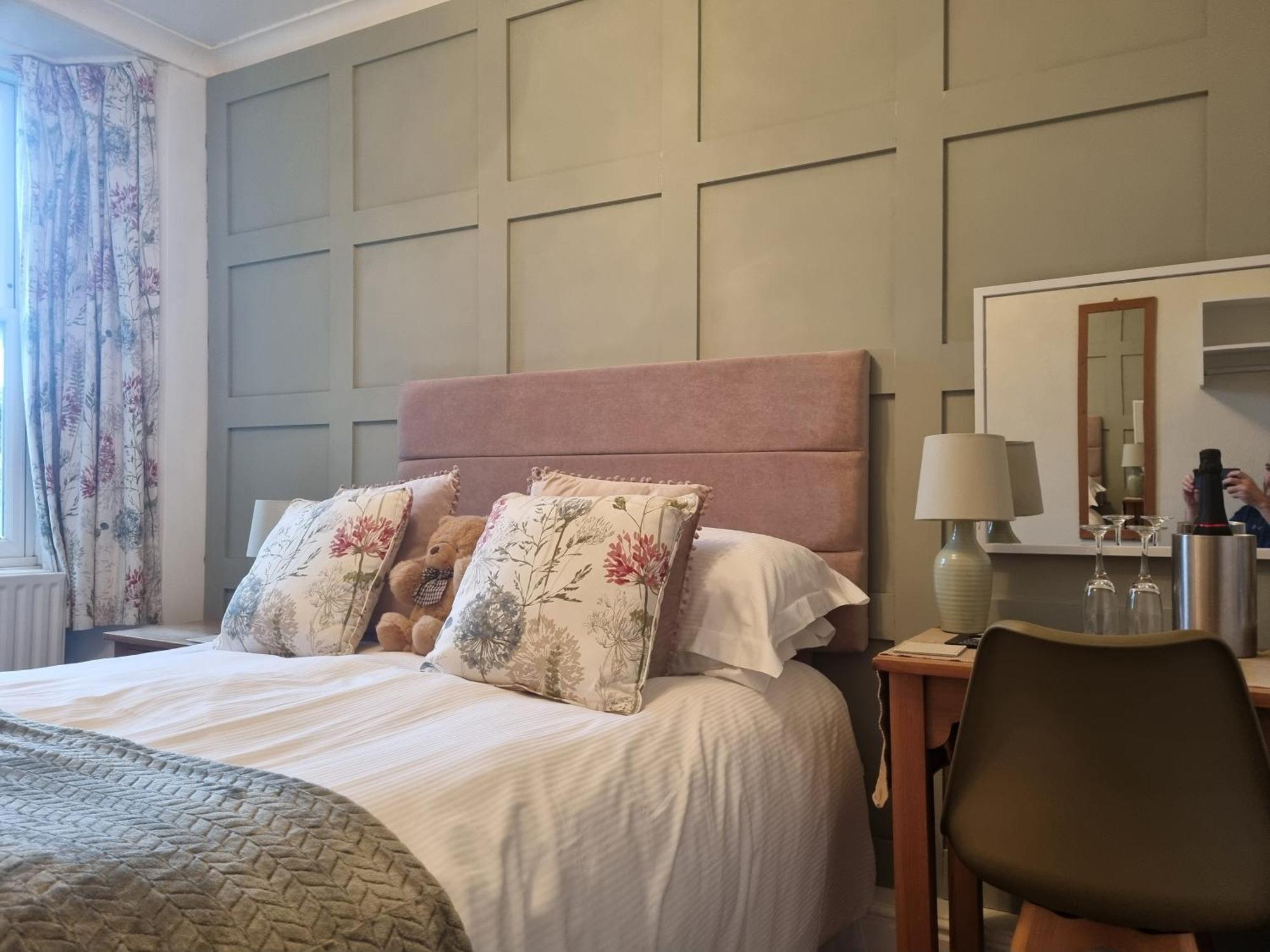 Montfort Cottage Guest House Уиндермер Екстериор снимка